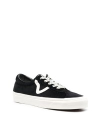 Baskets basses en daim noires Vans