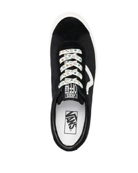 Baskets basses en daim noires Vans