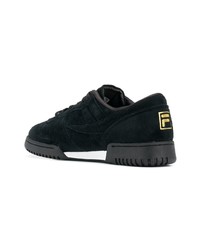 Baskets basses en daim noires Fila