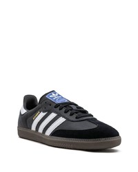 Baskets basses en daim noires adidas