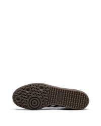 Baskets basses en daim noires adidas