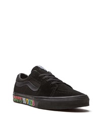 Baskets basses en daim noires Vans