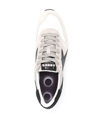 Baskets basses en daim noires Diadora