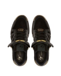 Baskets basses en daim noires Giuseppe Zanotti