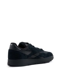 Baskets basses en daim noires Reebok