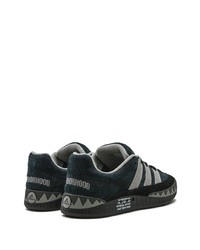 Baskets basses en daim noires adidas