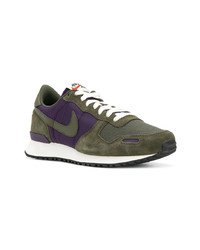 Baskets basses en daim olive Nike