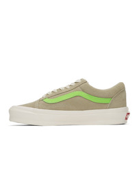 Baskets basses en daim olive Vans