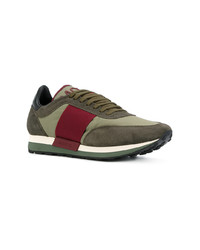 Baskets basses en daim olive Moncler