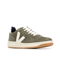 Baskets basses en daim olive Veja