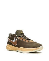 Baskets basses en daim olive Nike