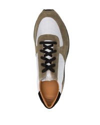 Baskets basses en daim olive Unseen Footwear