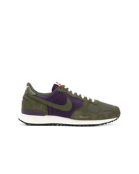 Baskets basses en daim olive Nike