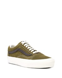 Baskets basses en daim olive Vans