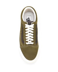 Baskets basses en daim olive Vans