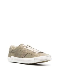 Baskets basses en daim olive Philippe Model Paris