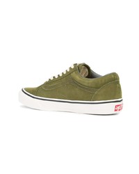 Baskets basses en daim olive Vans