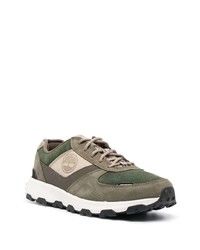 Baskets basses en daim olive Timberland