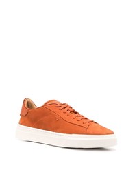 Baskets basses en daim orange Santoni