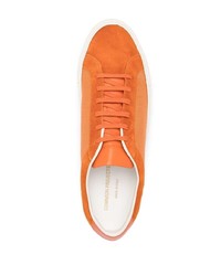 Baskets basses en daim orange Common Projects