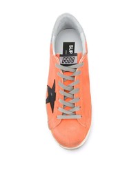 Baskets basses en daim orange Golden Goose