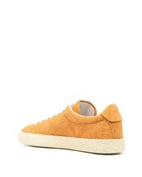 Baskets basses en daim orange Puma