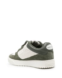 Baskets basses en daim ornées olive Emporio Armani