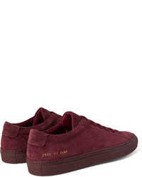 Baskets basses en daim pourpre foncé Common Projects