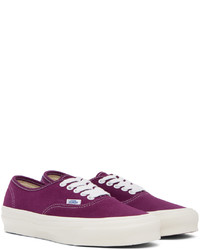 Baskets basses en daim pourpre foncé Vans