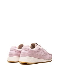 Baskets basses en daim roses Saucony