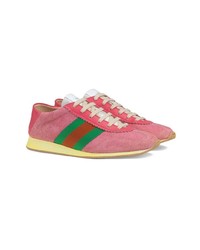 Baskets basses en daim roses Gucci