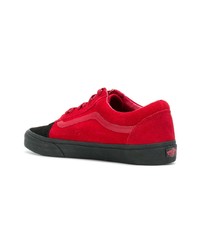 Baskets basses en daim rouges Vans