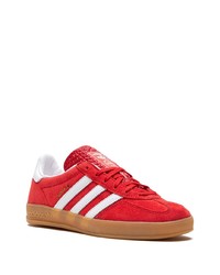 Baskets basses en daim rouges adidas