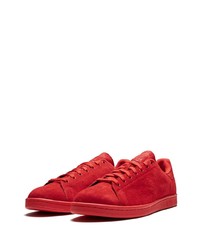 Baskets basses en daim rouges adidas