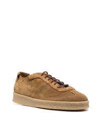 Baskets basses en daim tabac Buttero