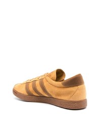 Baskets basses en daim tabac adidas