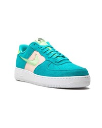 Baskets basses en daim turquoise Nike