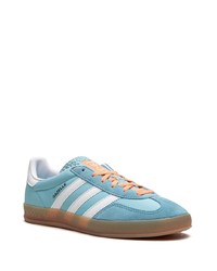 Baskets basses en daim turquoise adidas