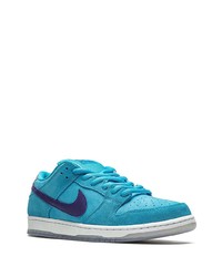 Baskets basses en daim turquoise Nike