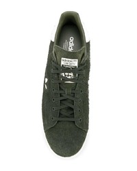 Baskets basses en daim vert foncé adidas