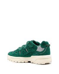 Baskets basses en daim vert foncé Converse