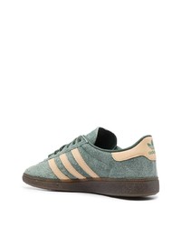 Baskets basses en daim vert menthe adidas