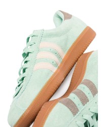 Baskets basses en daim vert menthe adidas