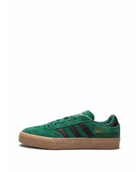 Baskets basses en daim vertes adidas