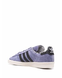 Baskets basses en daim violet clair adidas