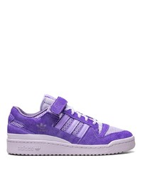 Baskets basses en daim violettes adidas