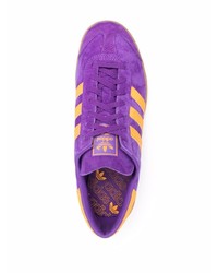 Baskets basses en daim violettes adidas