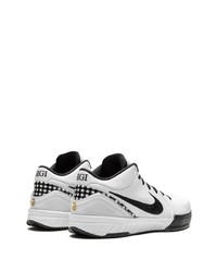 Baskets basses en toile à carreaux blanches Nike