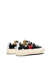 Baskets basses en toile á pois noires Converse