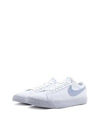 Baskets basses en toile blanc et bleu Nike